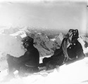 1909 08 25 Suisse au sommet de la Jungfrau 4158m vue vers le Mont-Blanc