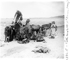 1936 05 31 Tunisie-au puits les femmes remplissent les gourdes et les ânes boivent route de Ouenza