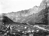 1897 08 22 Russie Vallée de la Malka et sa muraille de granit rose - campement à 2130 m