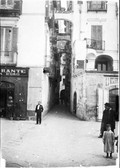1900 04 24 Italie Salerne rue à arcades