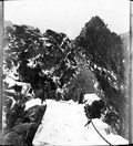 1899 01 Chine Ta Houa Chan, l'escalier sur l'arrète de granit