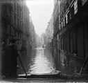 1910 01 22-27 Paris Crue de la Seine rue de l'Université