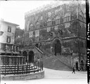 1911 04 27 Italie Pérouse Fontaine Maggiore et palais public
