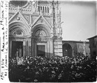 1911 04 23 Italie  Sienne La procession de Sainte Lucie sort de la cathédrale
