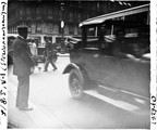 1929 03 26 Paris square du Bon Marché essai photographique  F sur 8,5