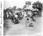 1929 09 16 Congo Kibati groupe d'hommes dans le village