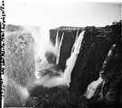 1929 08 18 Zimbabwe Victoria Falls une chute au mont Livingston