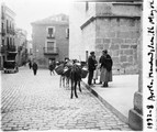 1932 05 15 Espagne Avila marchands d'eau sur la place Mayor