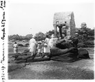 1932 08 03 Bretagne Ploumanach la plage à marée basse et la chapelle St Guirec