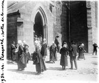 1932 08 07 Bretagne Plougastel sortie de la messe