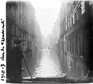 1910 01 22-27 Paris Crue de la Seine rue de l'Université