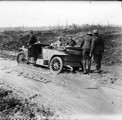 1917 04 06 en panne dans la boue à Ligny Thielloyu