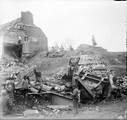 1917 07 28 inspection de la reconstruction d'un pont à Roye