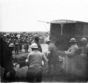 1915 09 27 Perthes Haute-Marne on rentre un blessé dans l'ambulance