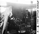 1919 06 11 Loos en Gohelle Pas de Calais la fermière et son installation de fortune
