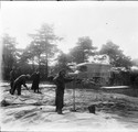 1915  08 27 Les Pins - les camoufleurs travaillent ma toile de tente