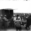 1915 09 27 Perthes Haute-Marne on rentre un blessé dans l'ambulance