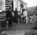 1911 08 02 Transbaïkalie Sherlovaia Gora, M. Poguin et ses chiens
