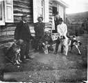 1911 08 02 Transbaïkalie Sherlovaia Gora, M. Poguin et ses chiens