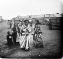 1911 08 09 Transbaïkalie Bouriates  Les femmes au Datsan, en attendant la fête