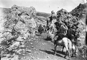 1897 08 27 Russie  descente de la Bermamyt notre caravane dans les rochers