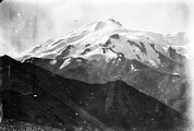 1897 08 24 Russie l'Elbrouz vue du Betchala (3350 m)